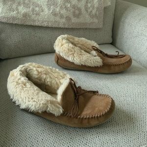 Authentic Ugg fold over moccasins.
